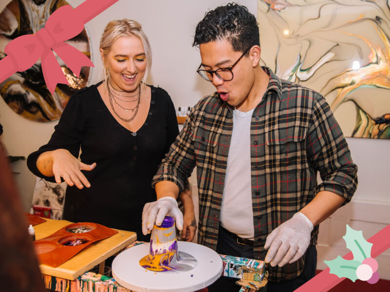 fluid art paint pouring class